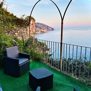 Il Grecale - Confirenthouse Hébergement de vacances Corniglia